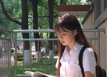 才一下载155.su，黑料就像洪水一样压过来，我快窒息了！