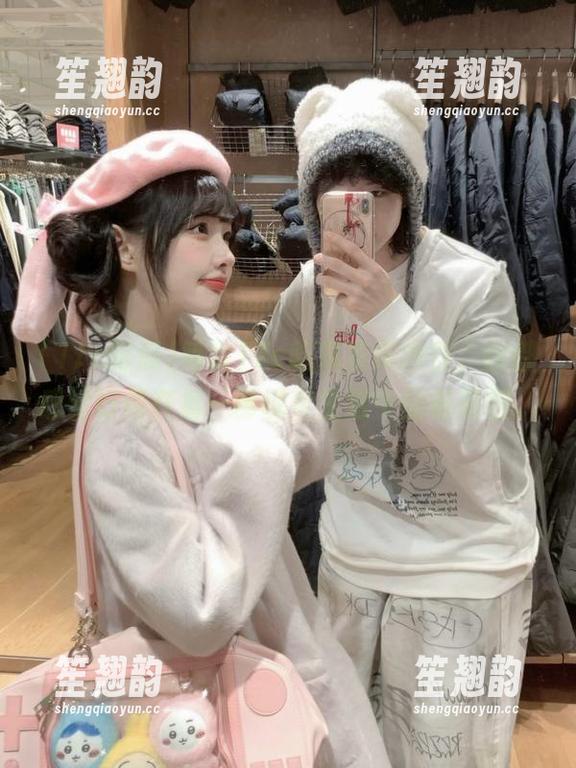17c吃瓜 每次17c吃瓜发布内容,我都感觉好像在看一部现实生活中的悬疑剧。