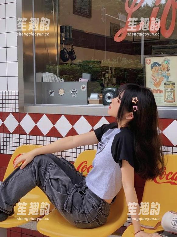 视频评论区：718sx娱乐的瓜比我的零食还好吃。