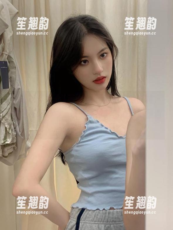 91吃瓜中心 观看91吃瓜中心的时刻,像是在吃汤圆,表面平静,内心却波涛汹涌,多想发声啊!