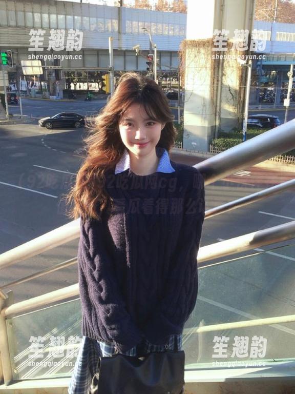 92吃瓜网cg，哪个小伙伴在值夜班，看瓜看得那么认真？