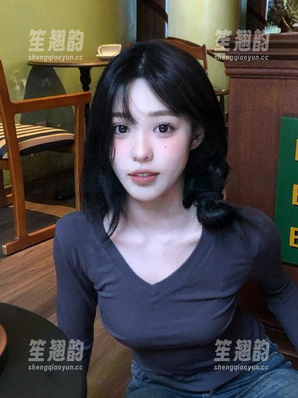cgg 拿出手机,观看cgg的黑料,常常是我早餐的一部分,哈哈!