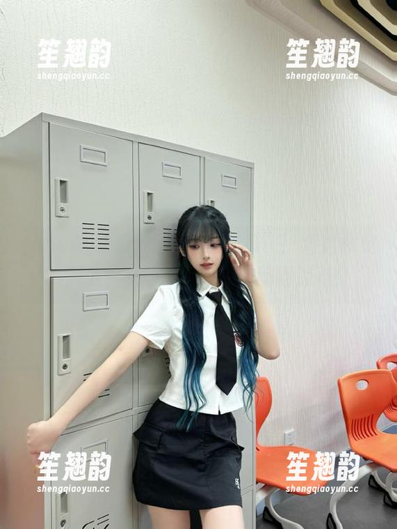 www.吃瓜 “www.吃瓜”:直达你灵魂深处,一场没有终点的嗨翻派对!