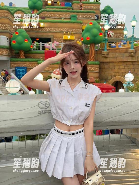 吃瓜不打烊 深夜思绪万千,打开“吃瓜不打烊”app,你会想啥?