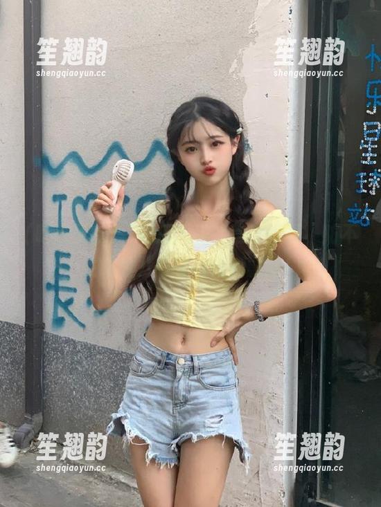 吃瓜天堂 ‘吃瓜天堂’网页打开,防不胜防的八卦就像花瓣飘散!