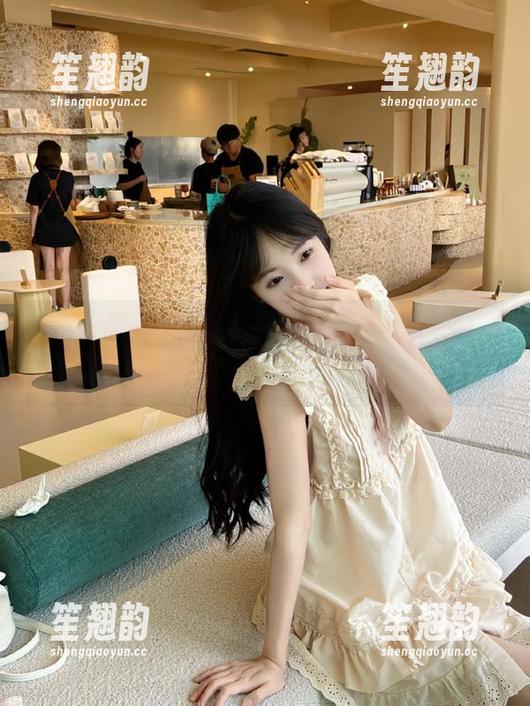 每日黑料 每日黑料入口,借一份静默看瓜的时光,感受热闹没有你知的混乱