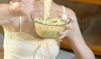 资源说：万篇长征黑料正能量，看完我都想给个锤子！